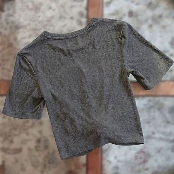 Wilfred Free green Subah T-shirt front-knot short sleeve crop tee - Picture 11 of 14